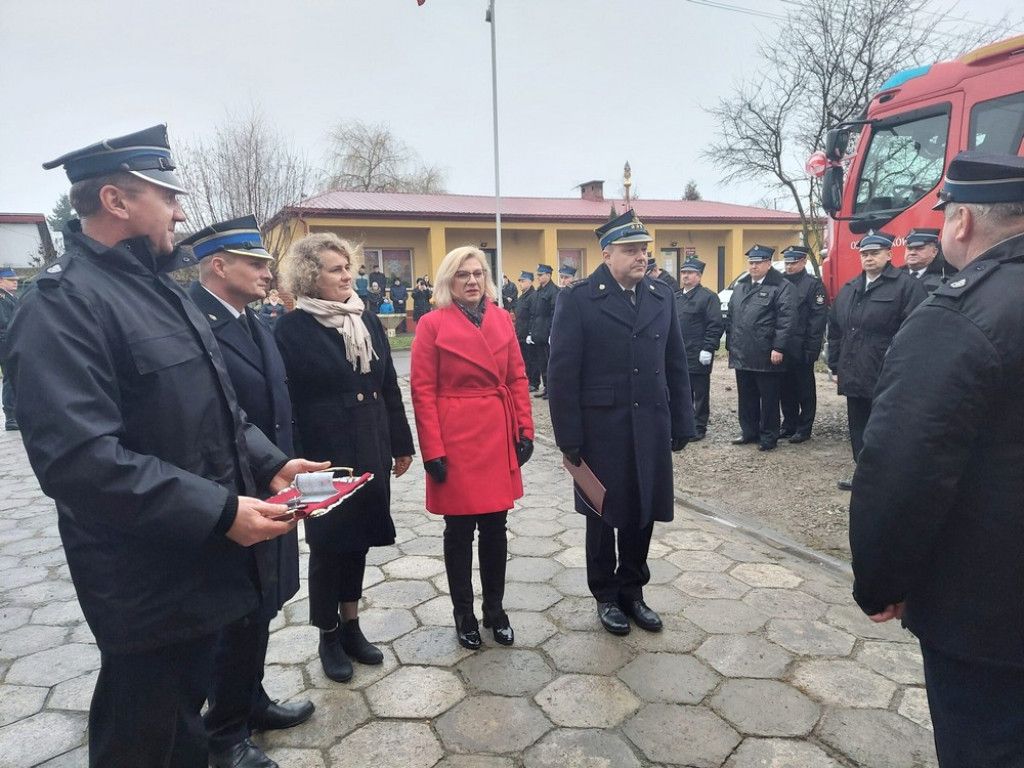Strażacy z Teptiukowa mają nowy samochód ratowniczo-gaśniczy (ZDJĘCIA)