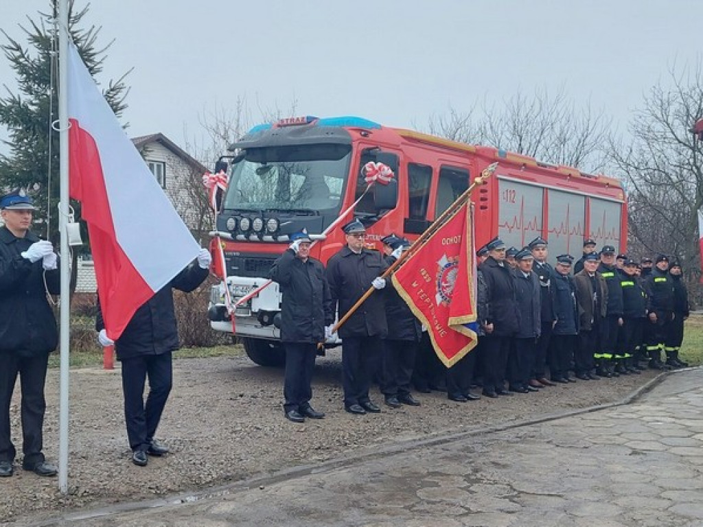 Strażacy z Teptiukowa mają nowy samochód ratowniczo-gaśniczy (ZDJĘCIA)