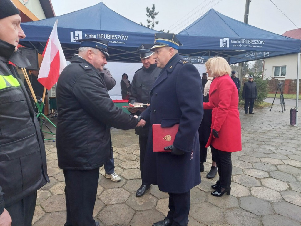 Strażacy z Teptiukowa mają nowy samochód ratowniczo-gaśniczy (ZDJĘCIA)