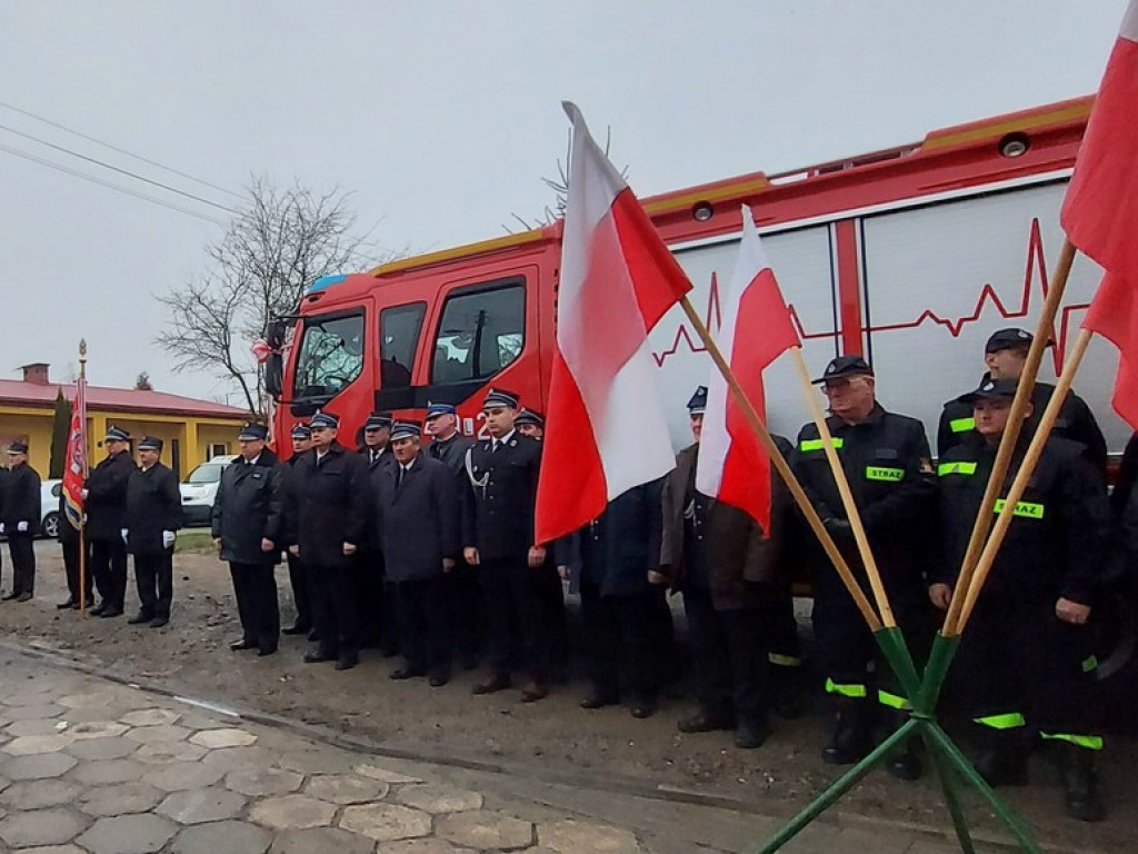 Strażacy z Teptiukowa mają nowy samochód ratowniczo-gaśniczy (ZDJĘCIA)