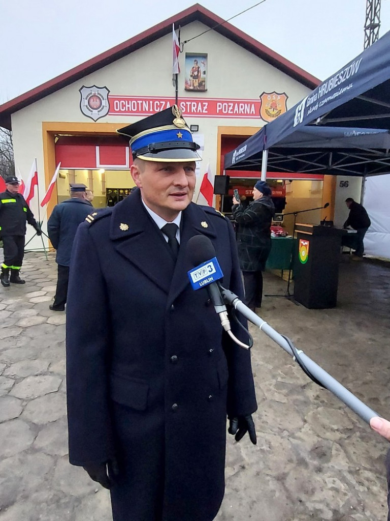 Strażacy z Teptiukowa mają nowy samochód ratowniczo-gaśniczy (ZDJĘCIA)
