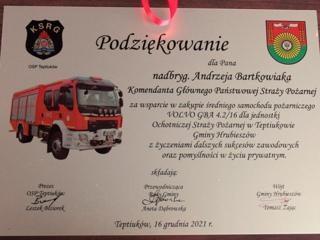 Strażacy z Teptiukowa mają nowy samochód ratowniczo-gaśniczy (ZDJĘCIA)