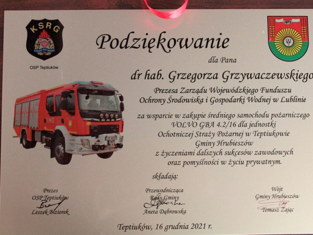 Strażacy z Teptiukowa mają nowy samochód ratowniczo-gaśniczy (ZDJĘCIA)