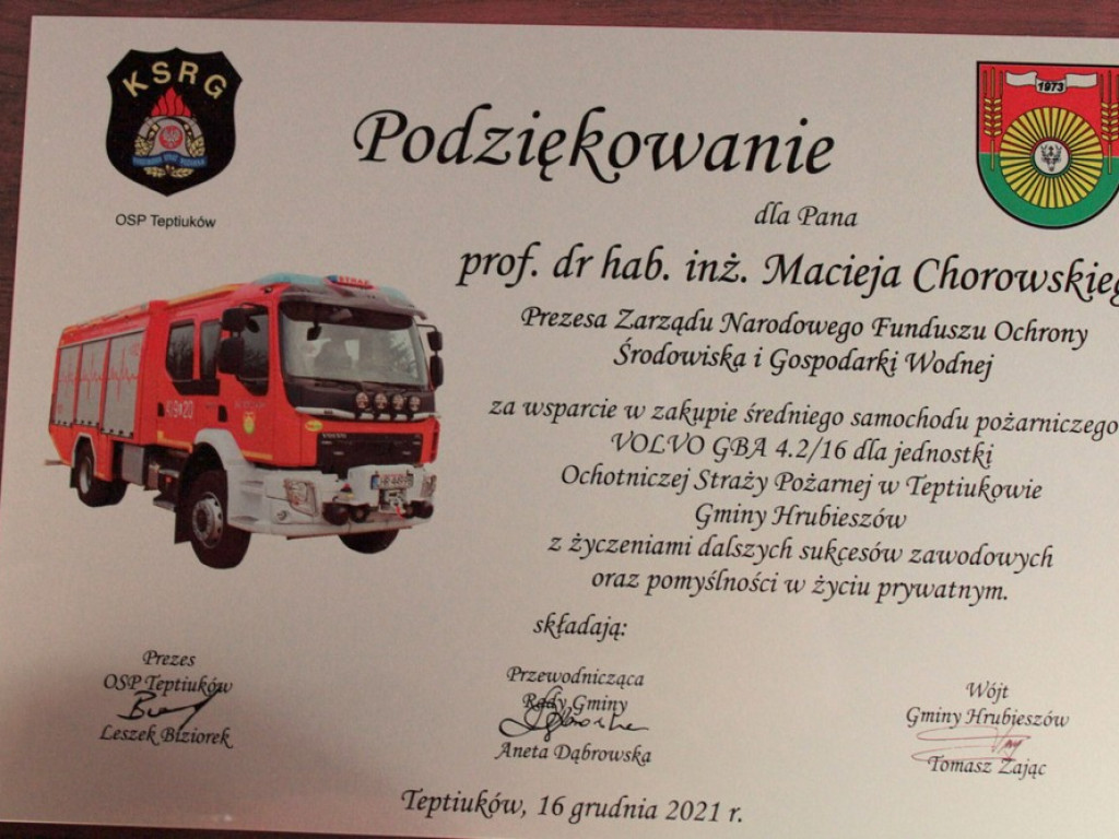 Strażacy z Teptiukowa mają nowy samochód ratowniczo-gaśniczy (ZDJĘCIA)