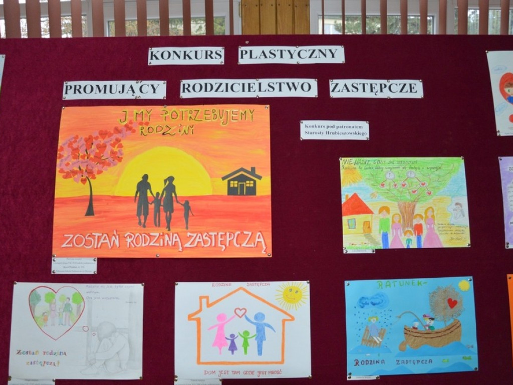 Hrubieszów: Konkurs na plakat promujący rodzicielstwo zastępcze rozstrzygnięty! (ZDJĘCIA)
