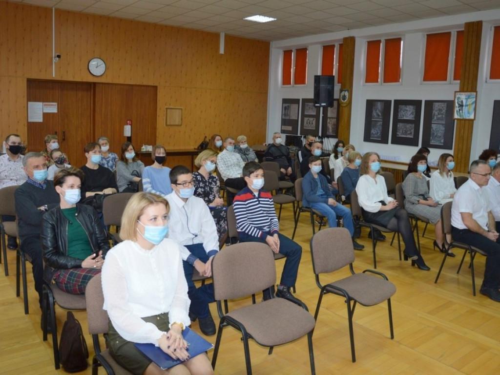 Hrubieszów: Konkurs na plakat promujący rodzicielstwo zastępcze rozstrzygnięty! (ZDJĘCIA)