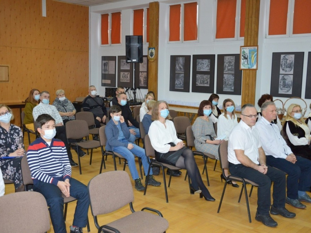 Hrubieszów: Konkurs na plakat promujący rodzicielstwo zastępcze rozstrzygnięty! (ZDJĘCIA)