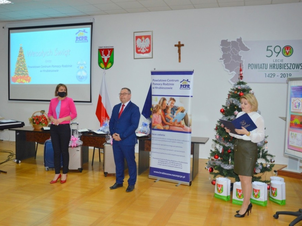 Hrubieszów: Konkurs na plakat promujący rodzicielstwo zastępcze rozstrzygnięty! (ZDJĘCIA)