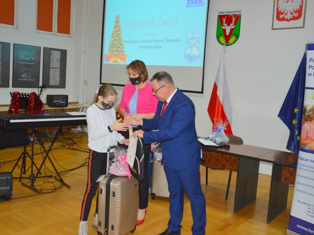 Hrubieszów: Konkurs na plakat promujący rodzicielstwo zastępcze rozstrzygnięty! (ZDJĘCIA)