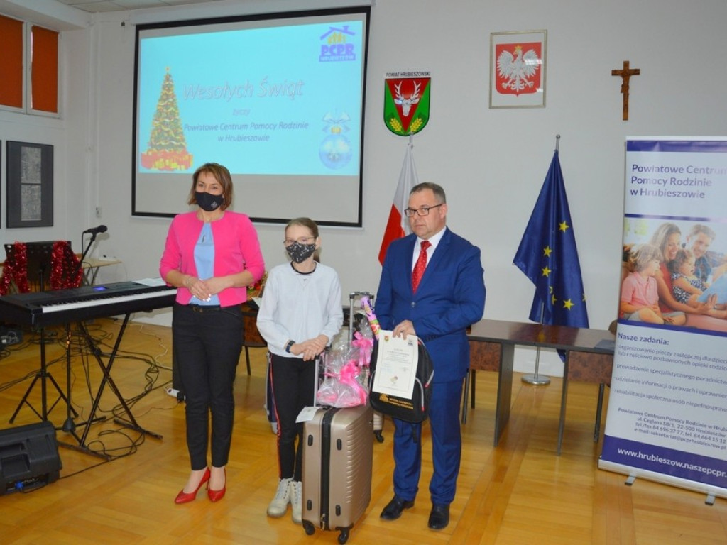 Hrubieszów: Konkurs na plakat promujący rodzicielstwo zastępcze rozstrzygnięty! (ZDJĘCIA)
