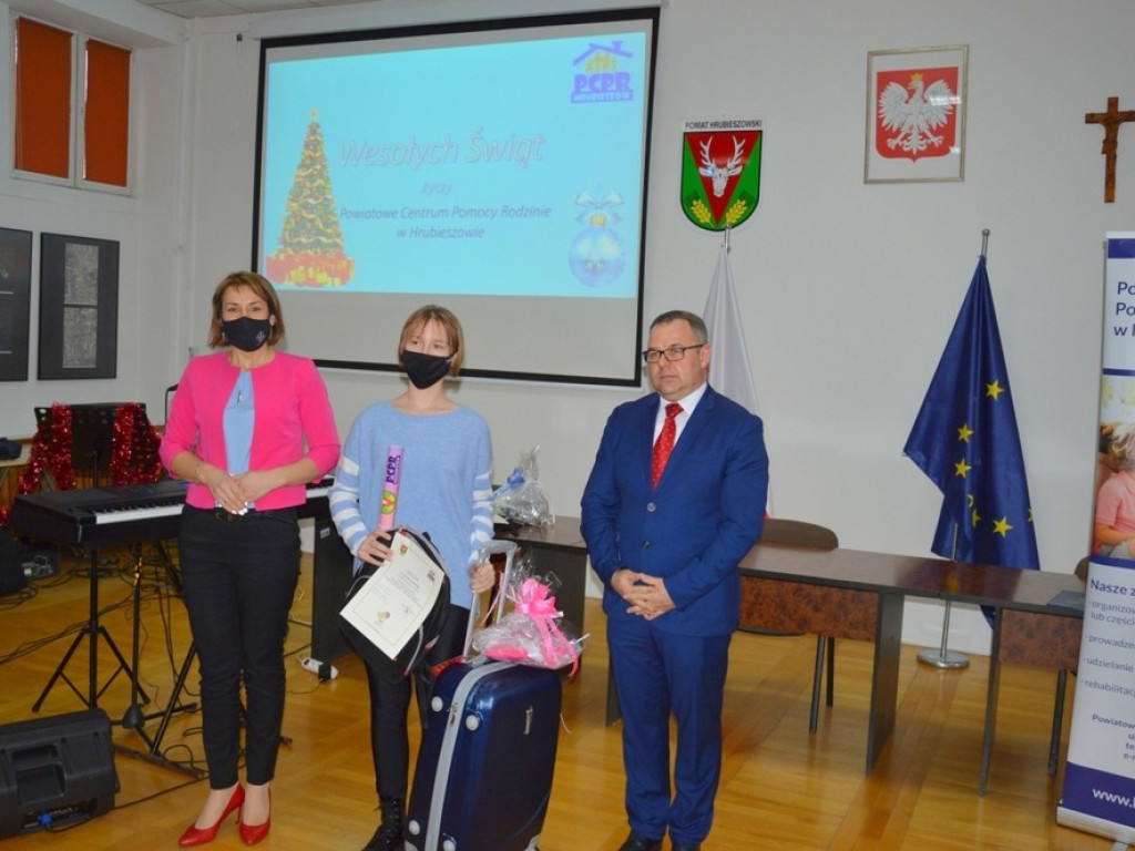 Hrubieszów: Konkurs na plakat promujący rodzicielstwo zastępcze rozstrzygnięty! (ZDJĘCIA)