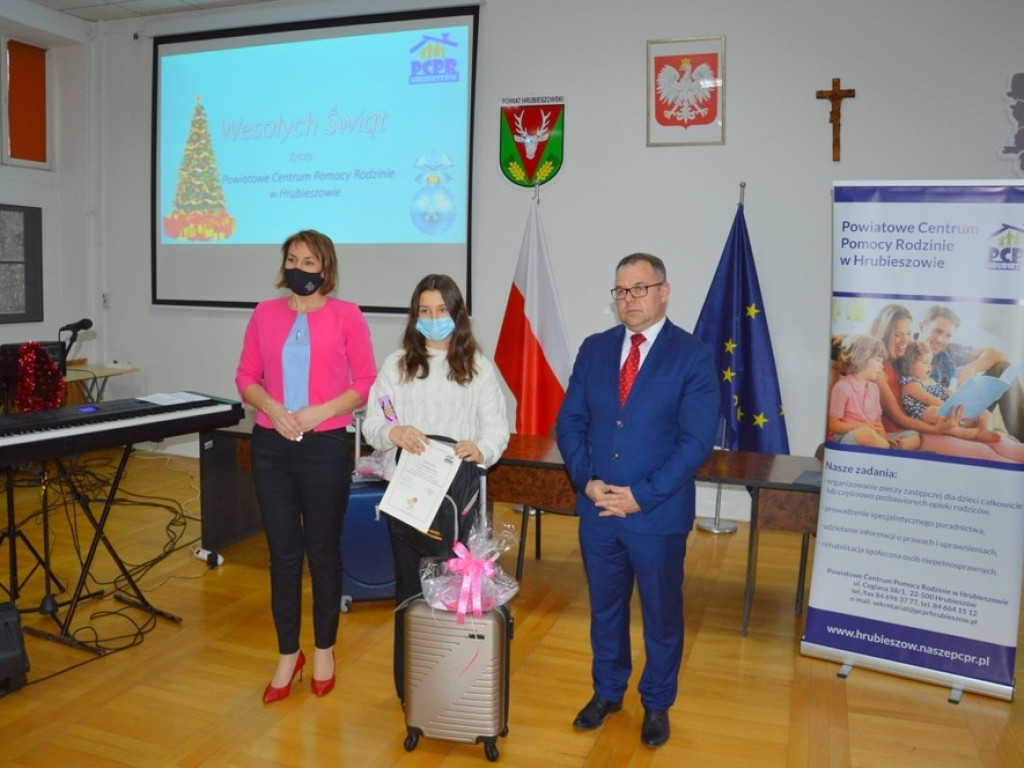 Hrubieszów: Konkurs na plakat promujący rodzicielstwo zastępcze rozstrzygnięty! (ZDJĘCIA)