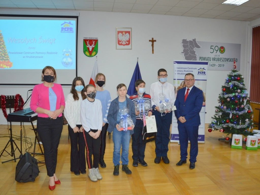 Hrubieszów: Konkurs na plakat promujący rodzicielstwo zastępcze rozstrzygnięty! (ZDJĘCIA)