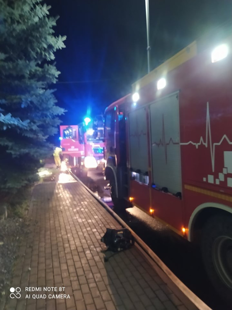 Pożar w Werbkowicach. Z budynku strażacy wyprowadzili właściciela (ZDJĘCIA)