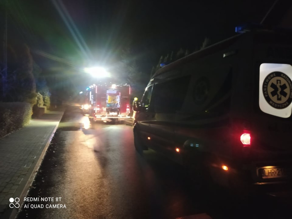 Pożar w Werbkowicach. Z budynku strażacy wyprowadzili właściciela (ZDJĘCIA)