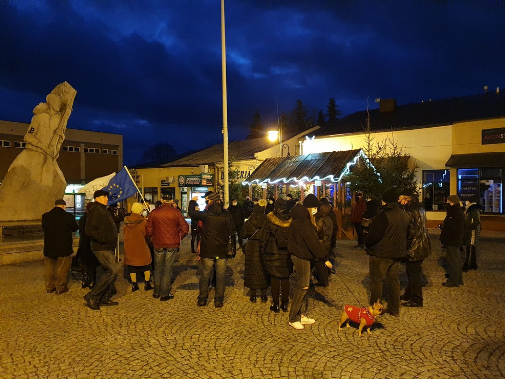 Hrubieszów: Protest w obronie wolnych mediów (ZDJĘCIA)