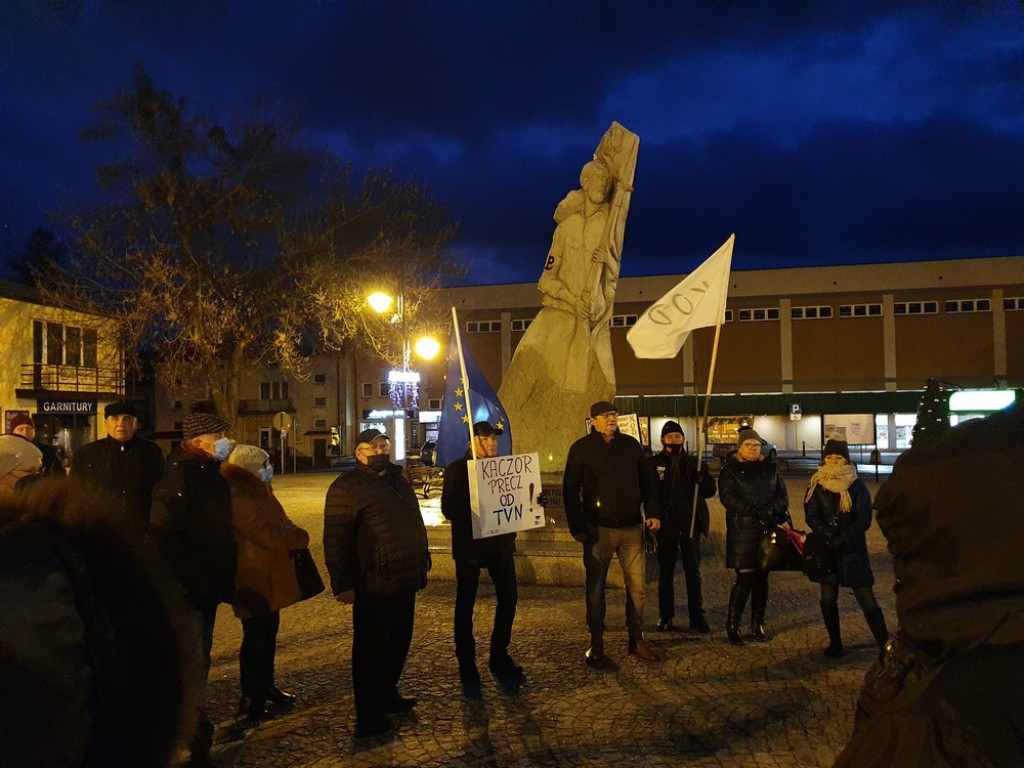 Hrubieszów: Protest w obronie wolnych mediów (ZDJĘCIA)
