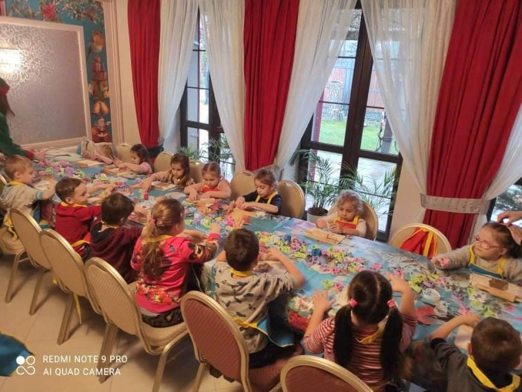 Wizyta dzieci z Obrowca w Pracowni św. Mikołaja (ZDJĘCIA)