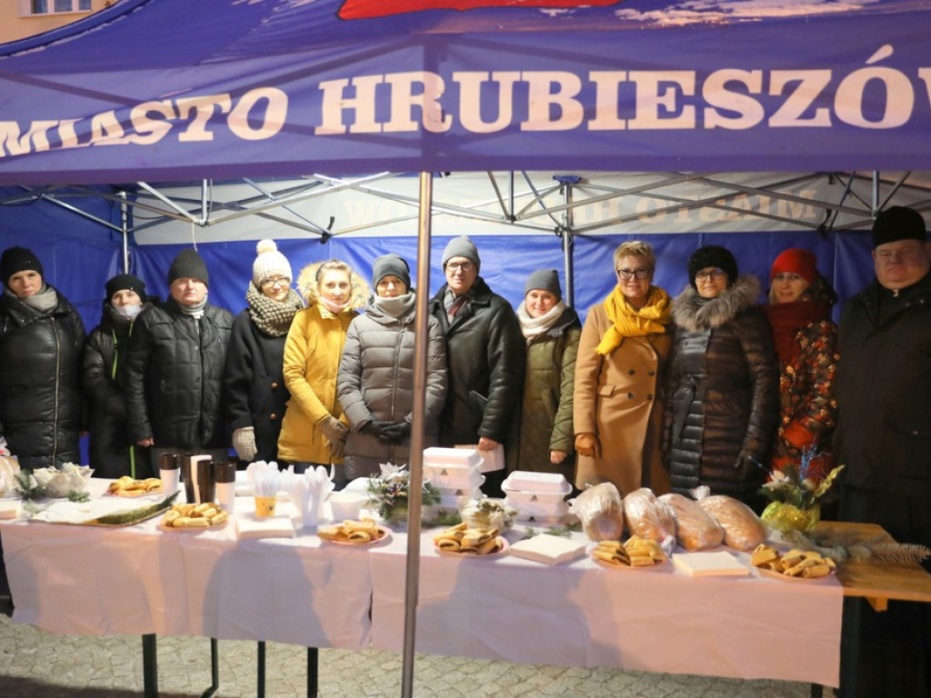 Spotkanie opłatkowe na hrubieszowskim Rynku (ZDJĘCIA)
