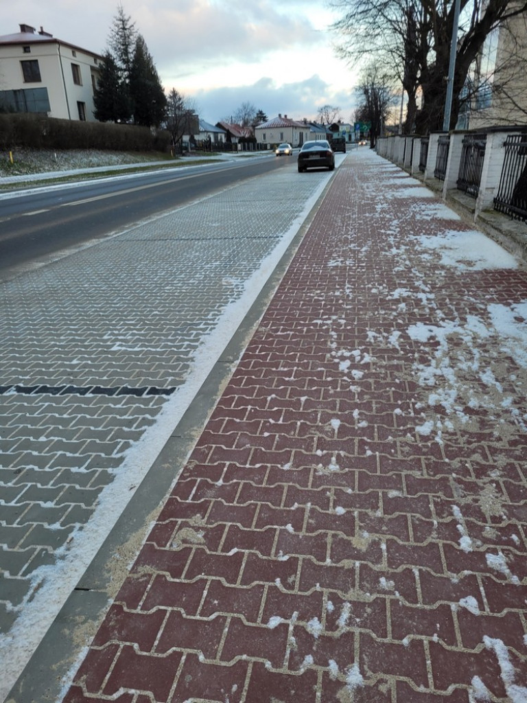 Hrubieszów: Budowa parkingów na Żeromskiego zakończona (ZDJĘCIA)