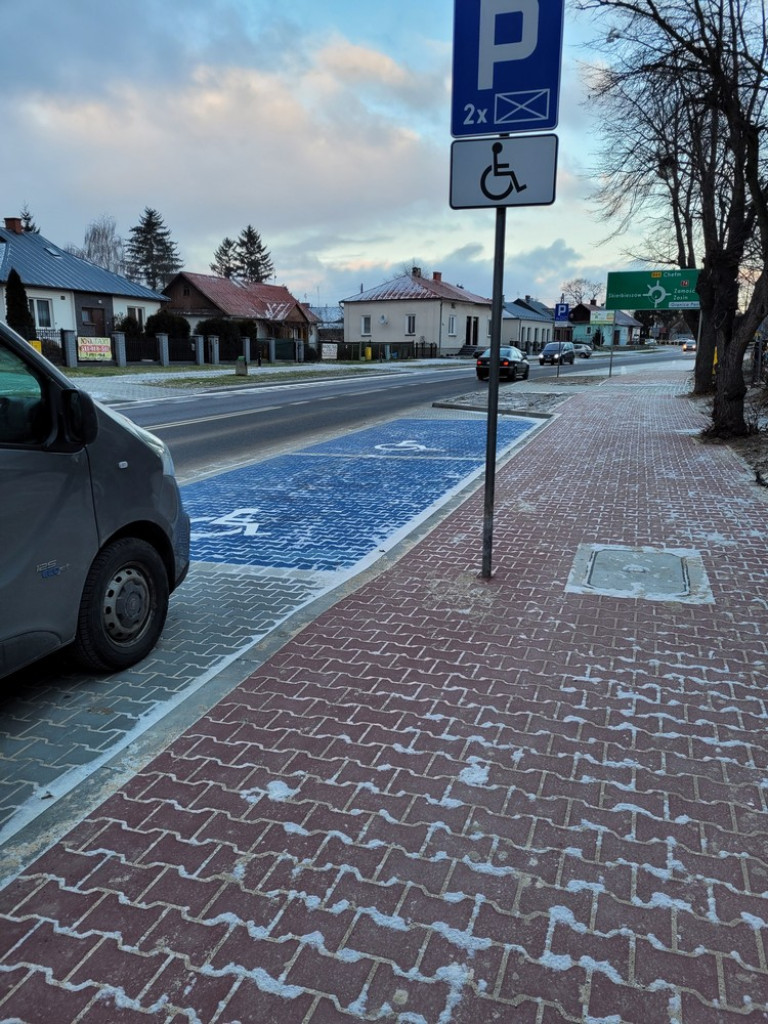 Hrubieszów: Budowa parkingów na Żeromskiego zakończona (ZDJĘCIA)