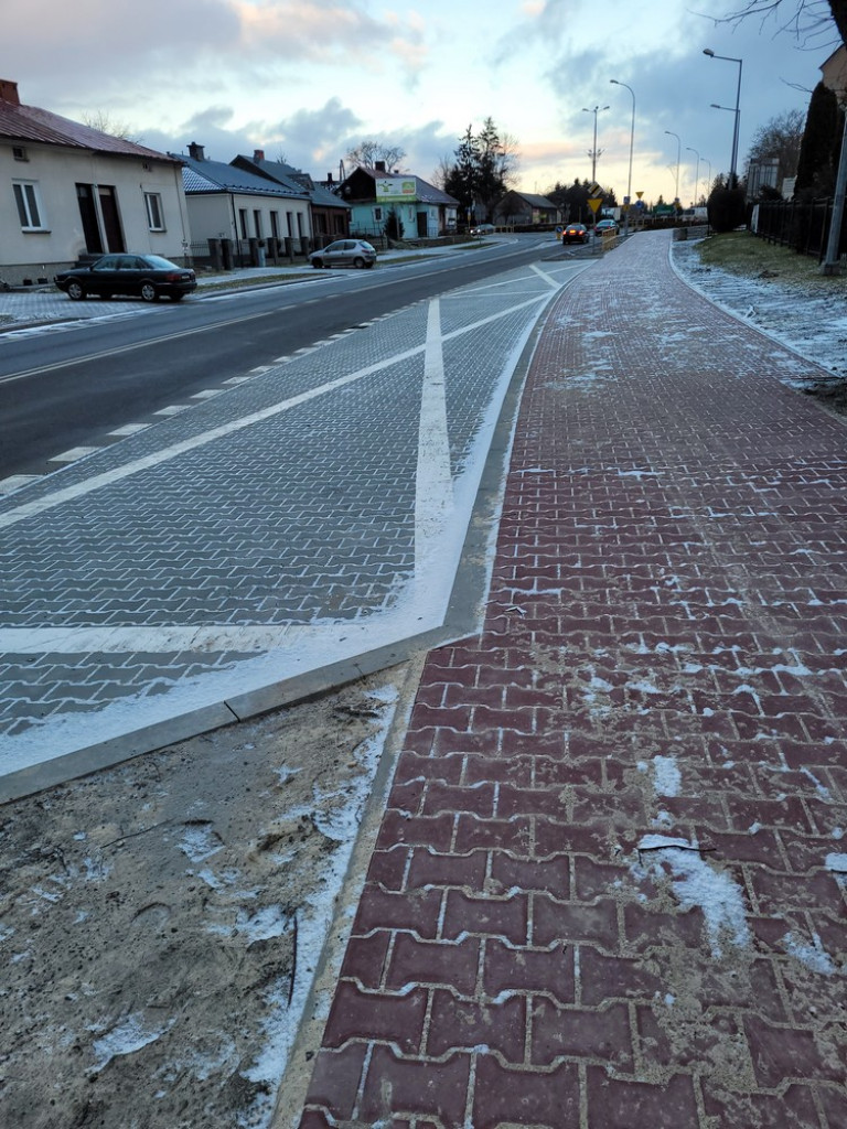 Hrubieszów: Budowa parkingów na Żeromskiego zakończona (ZDJĘCIA)