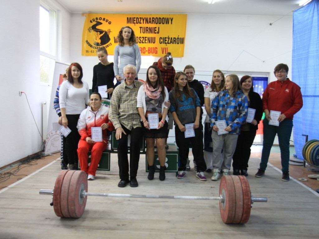 100 lat hrubieszowskiego sportu: Tak było - Jubileusz 90 lat i otwarcie stadionu (ZDJĘCIA)
