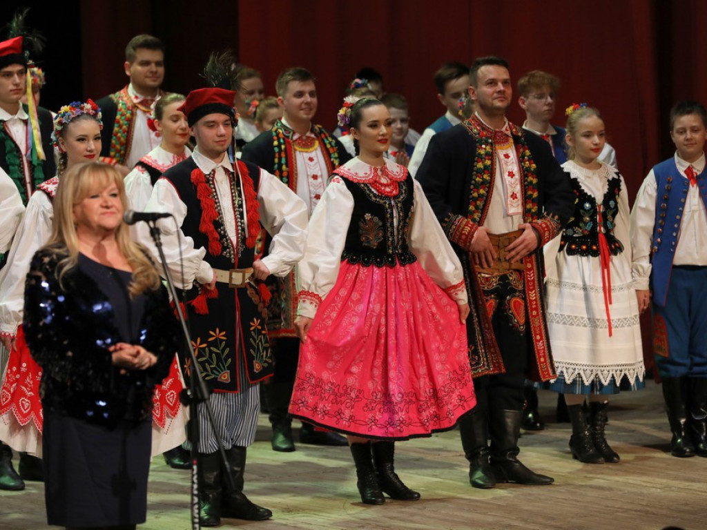 Świąteczny koncert Zespołu Pieśni i Tańca Ziemi Hrubieszowskiej (ZDJĘCIA)