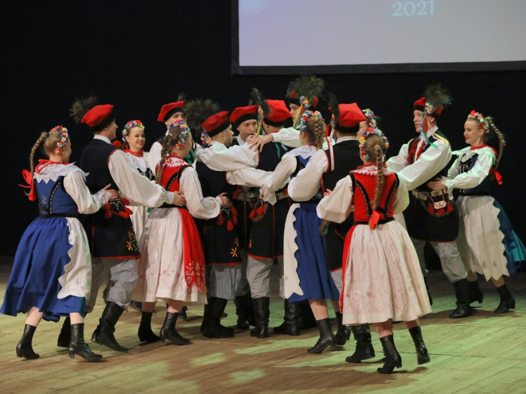 Świąteczny koncert Zespołu Pieśni i Tańca Ziemi Hrubieszowskiej (ZDJĘCIA)