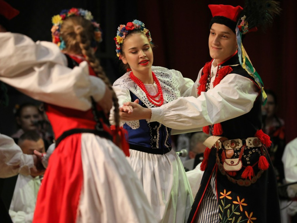 Świąteczny koncert Zespołu Pieśni i Tańca Ziemi Hrubieszowskiej (ZDJĘCIA)