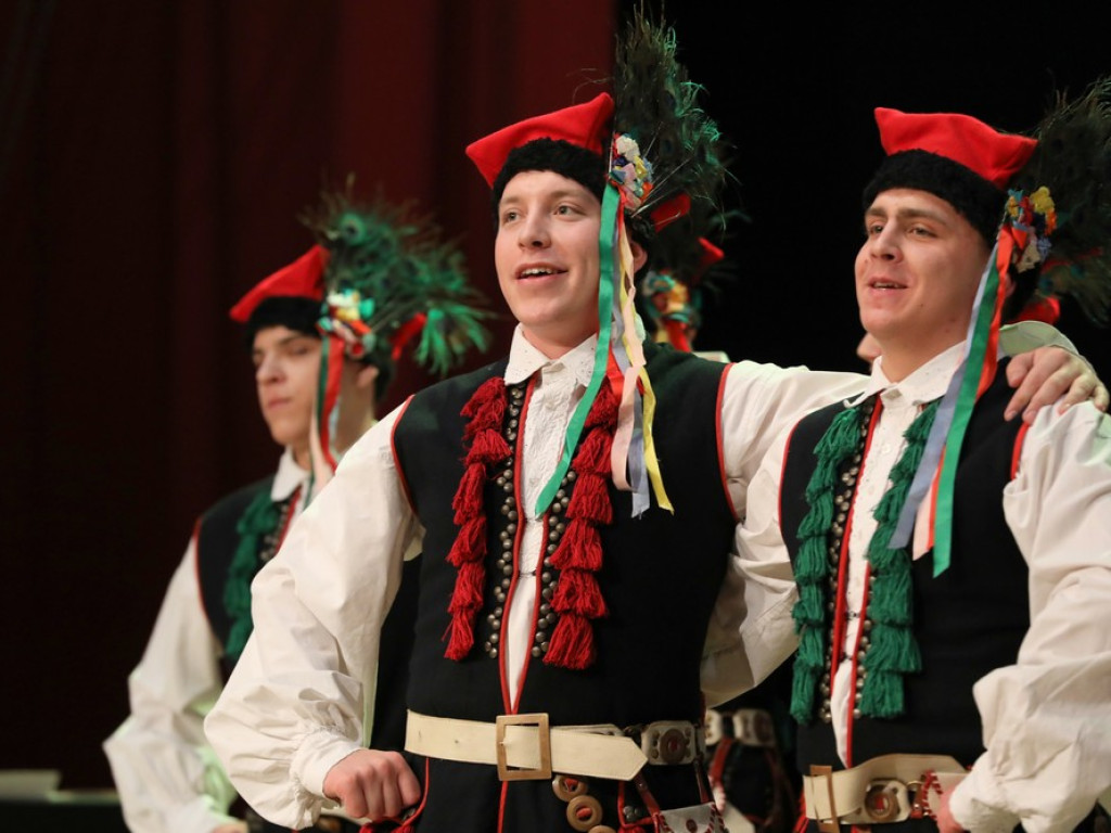 Świąteczny koncert Zespołu Pieśni i Tańca Ziemi Hrubieszowskiej (ZDJĘCIA)