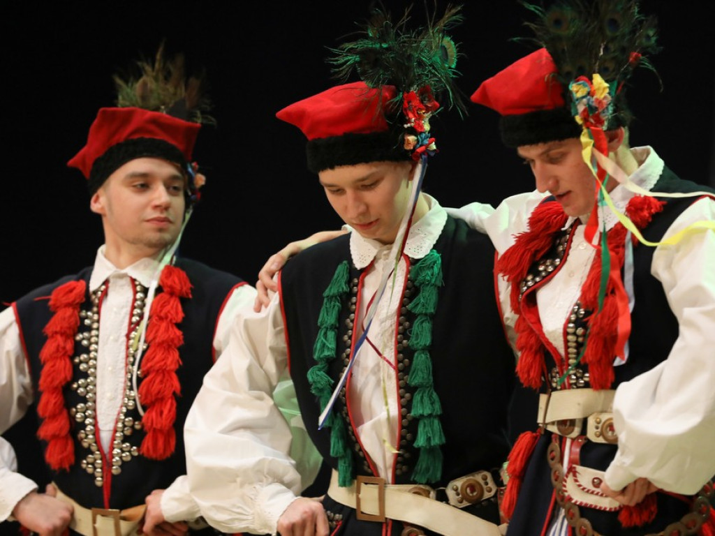 Świąteczny koncert Zespołu Pieśni i Tańca Ziemi Hrubieszowskiej (ZDJĘCIA)