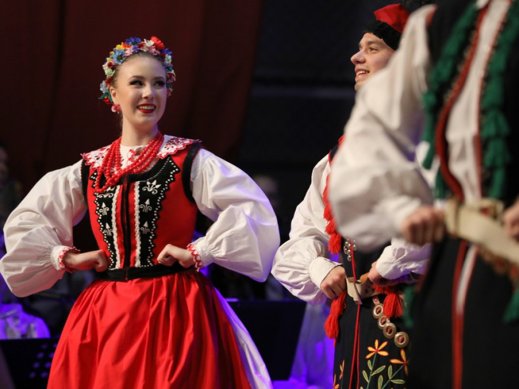 Świąteczny koncert Zespołu Pieśni i Tańca Ziemi Hrubieszowskiej (ZDJĘCIA)