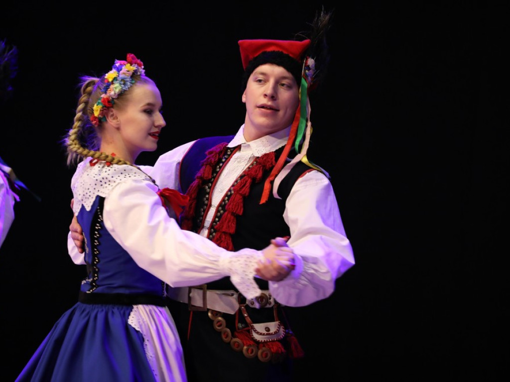Świąteczny koncert Zespołu Pieśni i Tańca Ziemi Hrubieszowskiej (ZDJĘCIA)