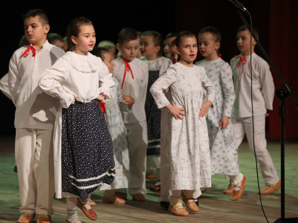 Świąteczny koncert Zespołu Pieśni i Tańca Ziemi Hrubieszowskiej (ZDJĘCIA)