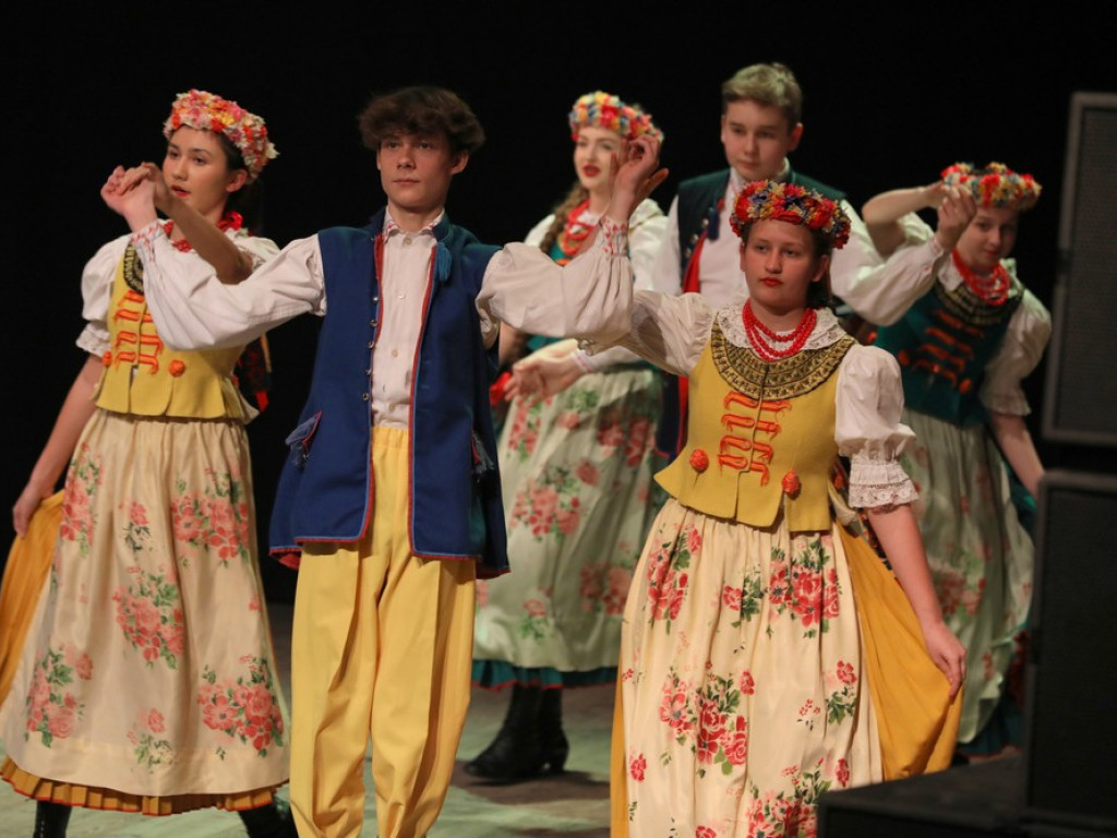 Świąteczny koncert Zespołu Pieśni i Tańca Ziemi Hrubieszowskiej (ZDJĘCIA)