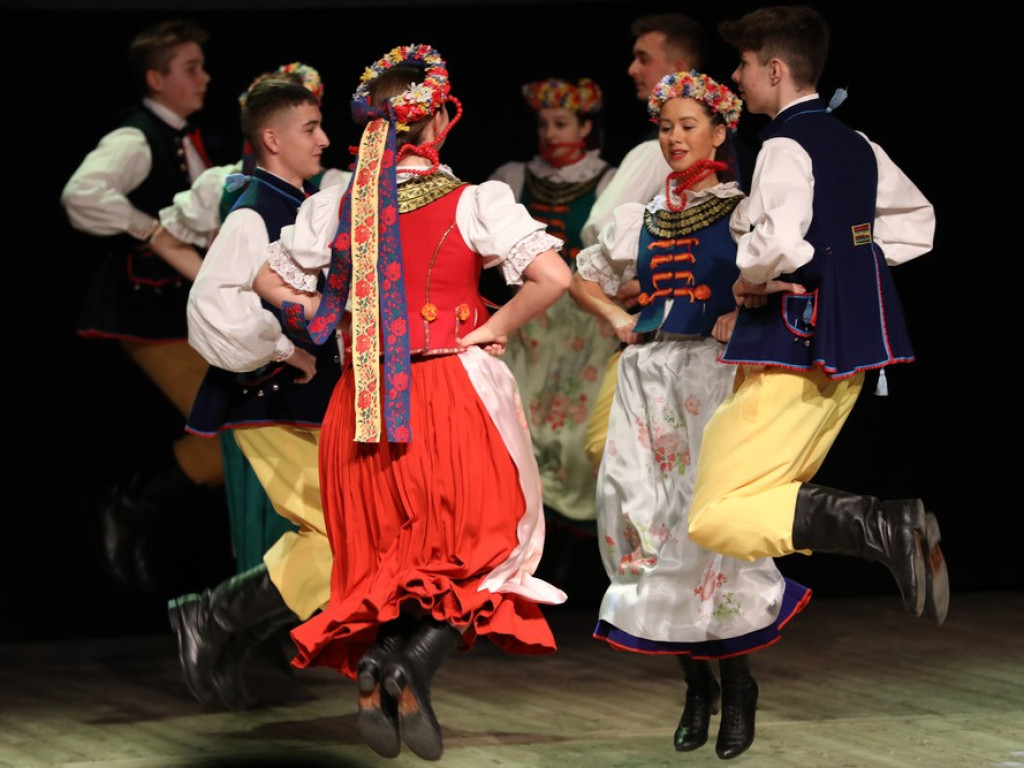 Świąteczny koncert Zespołu Pieśni i Tańca Ziemi Hrubieszowskiej (ZDJĘCIA)