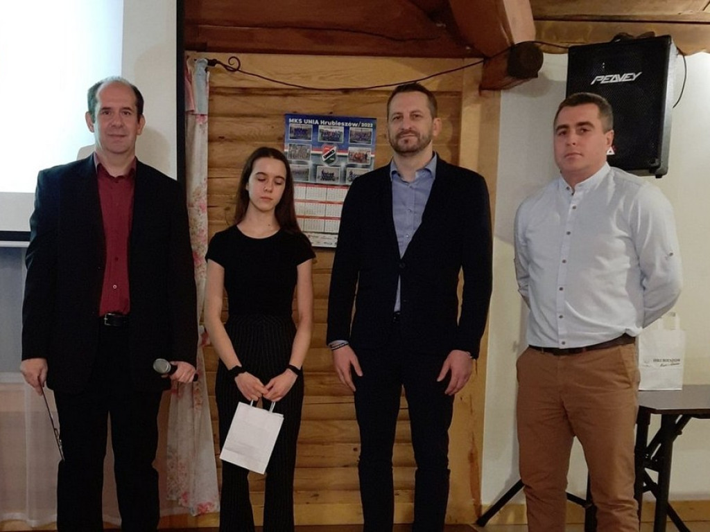 Podsumowanie sezonu 2021 sekcji lekkiej atletyki Unii Hrubieszów (ZDJĘCIA)