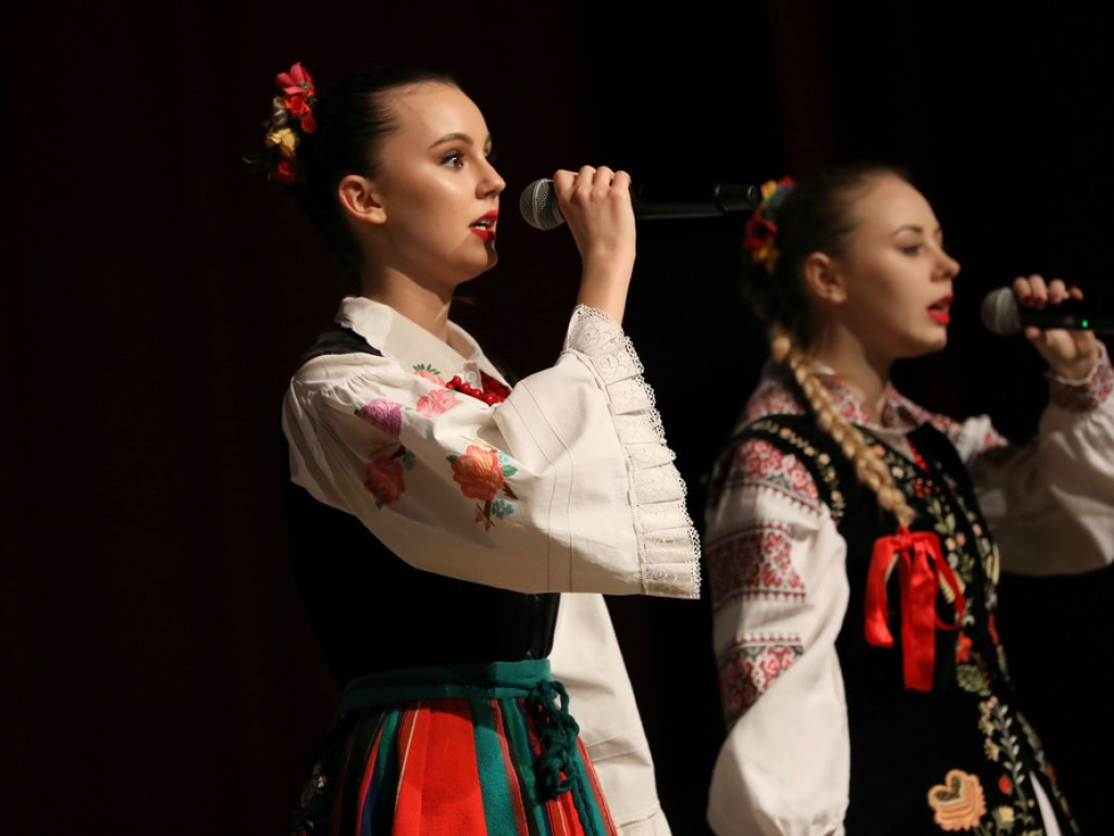 Świąteczny koncert Zespołu Pieśni i Tańca Ziemi Hrubieszowskiej (ZDJĘCIA)