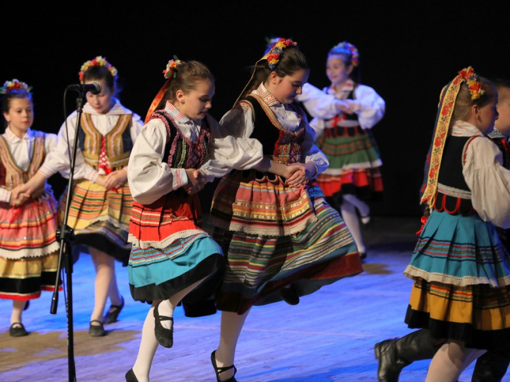 Świąteczny koncert Zespołu Pieśni i Tańca Ziemi Hrubieszowskiej (ZDJĘCIA)