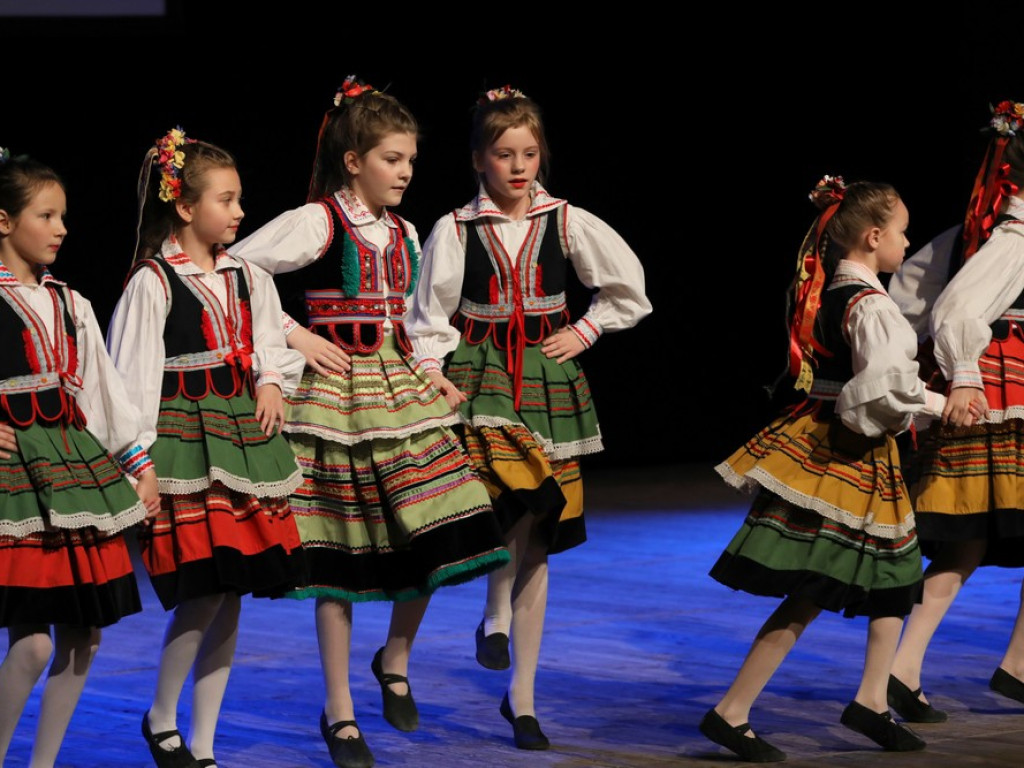 Świąteczny koncert Zespołu Pieśni i Tańca Ziemi Hrubieszowskiej (ZDJĘCIA)