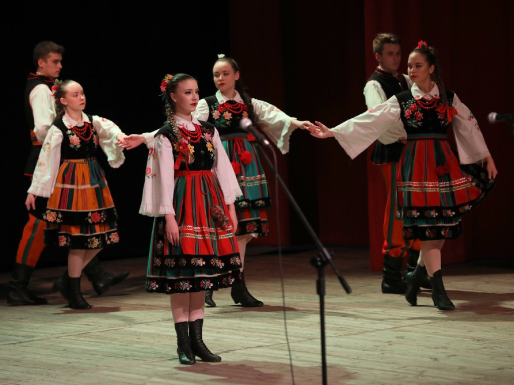 Świąteczny koncert Zespołu Pieśni i Tańca Ziemi Hrubieszowskiej (ZDJĘCIA)