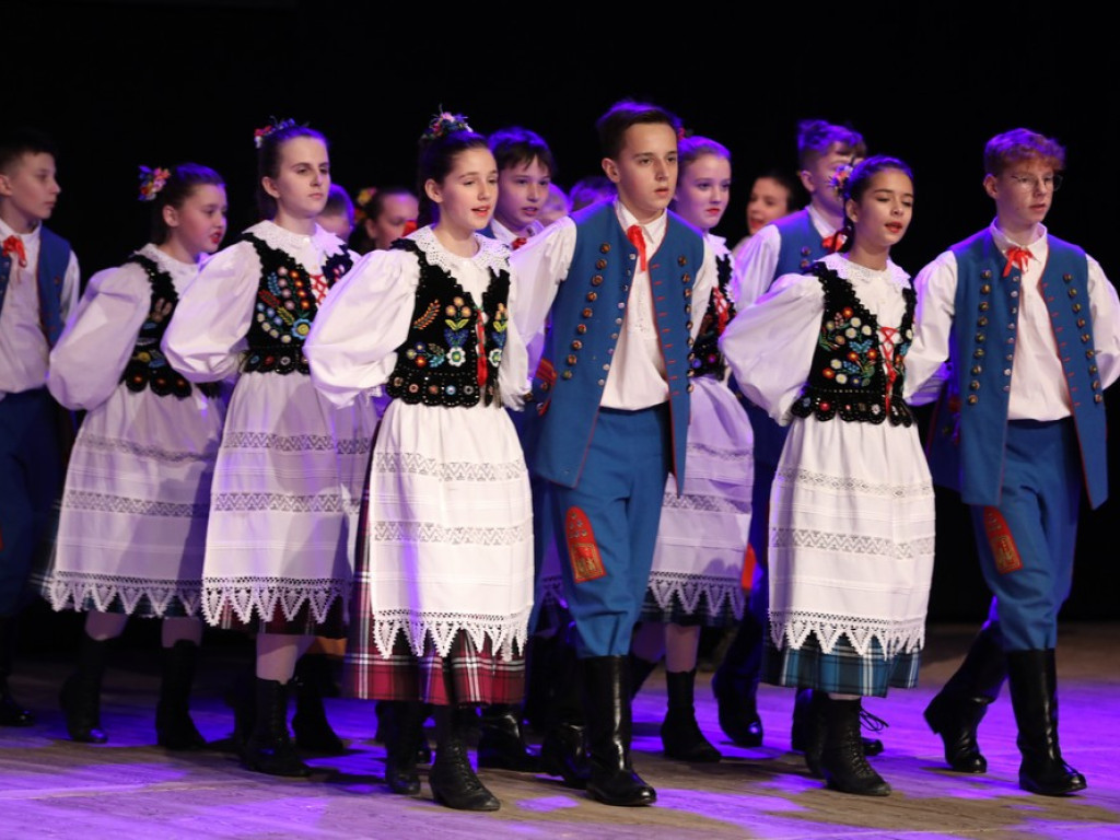Świąteczny koncert Zespołu Pieśni i Tańca Ziemi Hrubieszowskiej (ZDJĘCIA)