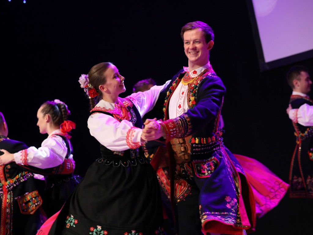 Świąteczny koncert Zespołu Pieśni i Tańca Ziemi Hrubieszowskiej (ZDJĘCIA)