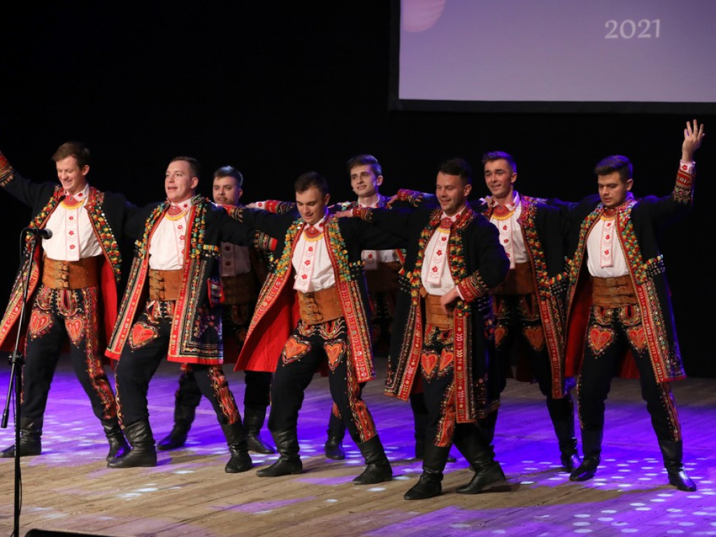 Świąteczny koncert Zespołu Pieśni i Tańca Ziemi Hrubieszowskiej (ZDJĘCIA)