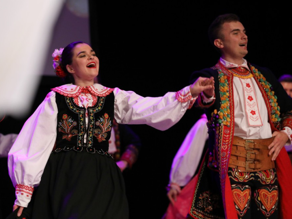 Świąteczny koncert Zespołu Pieśni i Tańca Ziemi Hrubieszowskiej (ZDJĘCIA)