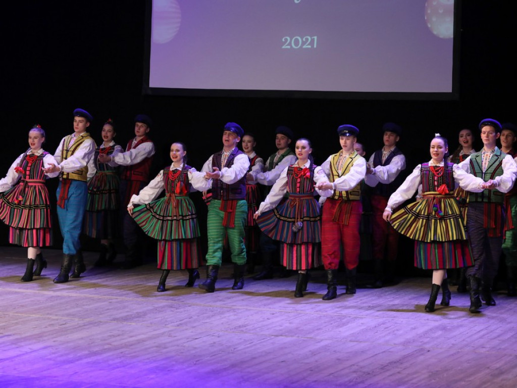 Świąteczny koncert Zespołu Pieśni i Tańca Ziemi Hrubieszowskiej (ZDJĘCIA)