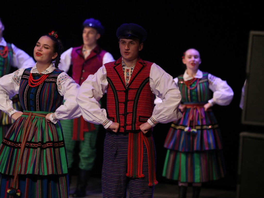 Świąteczny koncert Zespołu Pieśni i Tańca Ziemi Hrubieszowskiej (ZDJĘCIA)