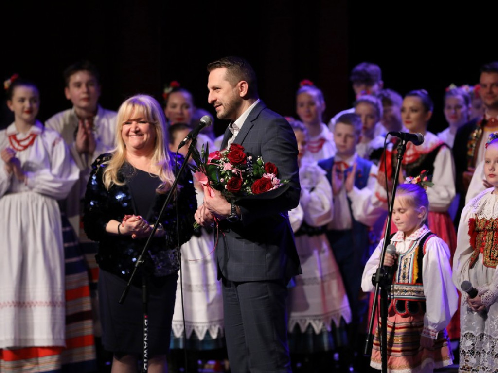 Świąteczny koncert Zespołu Pieśni i Tańca Ziemi Hrubieszowskiej (ZDJĘCIA)