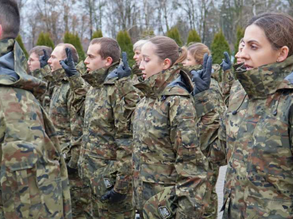 Ślubowanie nowo przyjętych funkcjonariuszy NOSG (ZDJĘCIA)